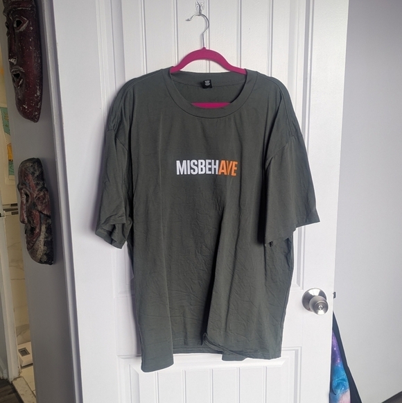 Gildan Tops - 2XL Misbehave The Ave Philadelphia Club Tee